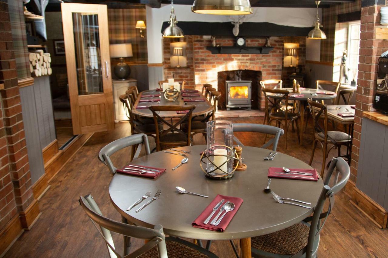 Crown Inn Marston Montgomery Εξωτερικό φωτογραφία